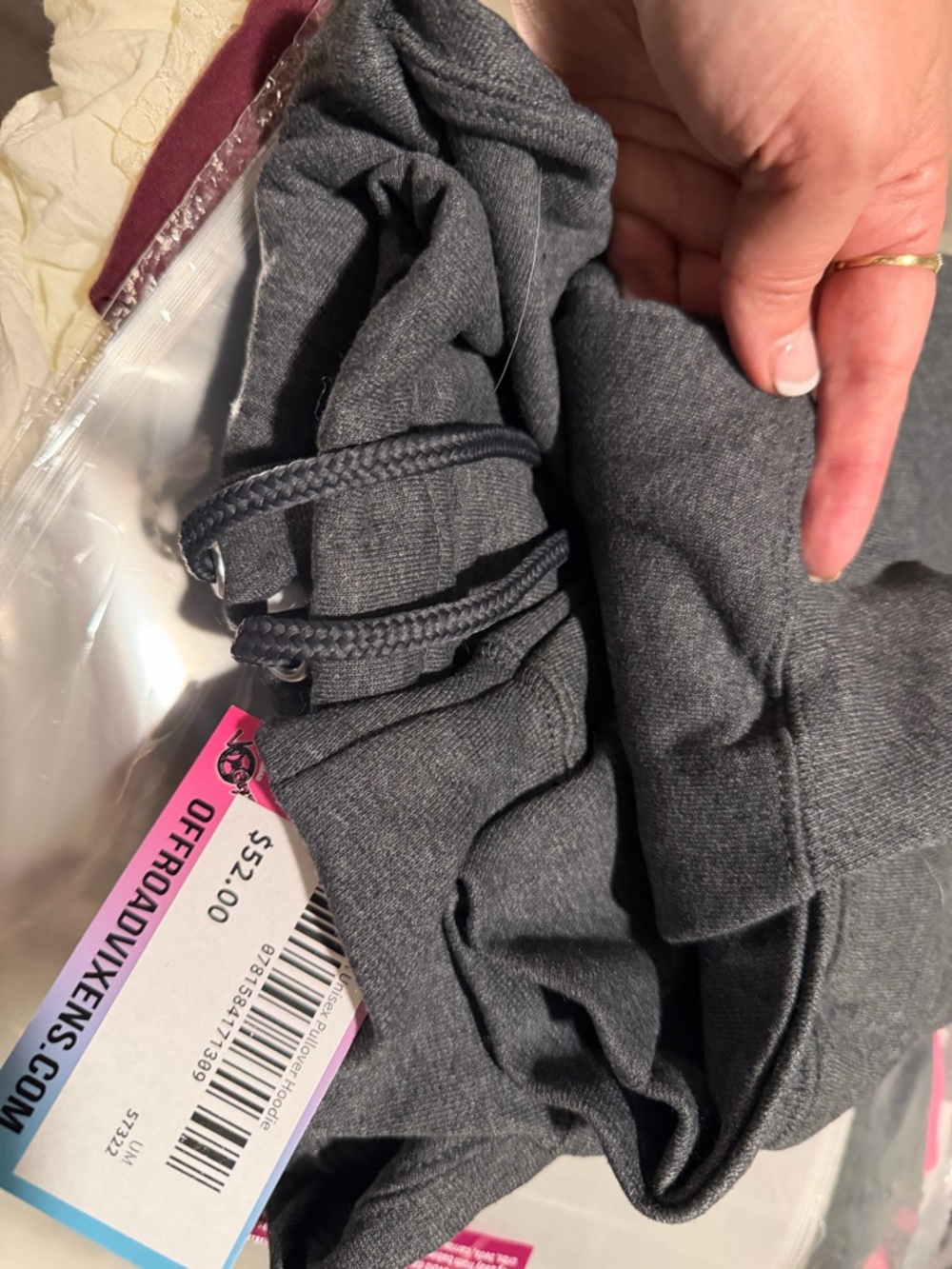 NWT Off-road Vixens Toyota Girls Get Dirty Too Hoodie Medium - Charcoal Graphic - Picture 2 of 4
